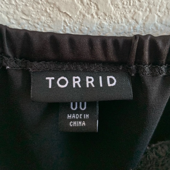 Torrid Dress with pockets Black Satin Lace Mini Skater size 00/Medium/10 - Picture 8 of 12